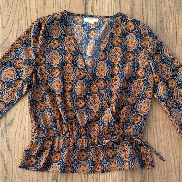 Tulle Brand Women’s Patterned Wrap Top Size X-Small - Picture 3 of 11